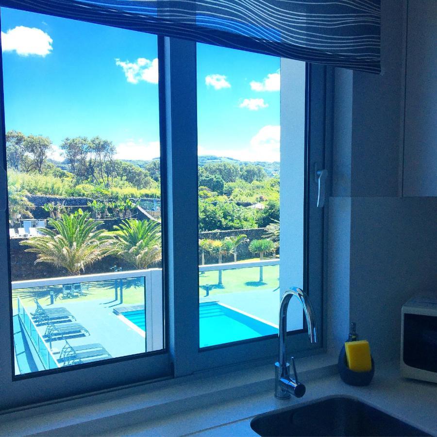 Whalesbay Hotel Apartamentos Capelas Bagian luar foto