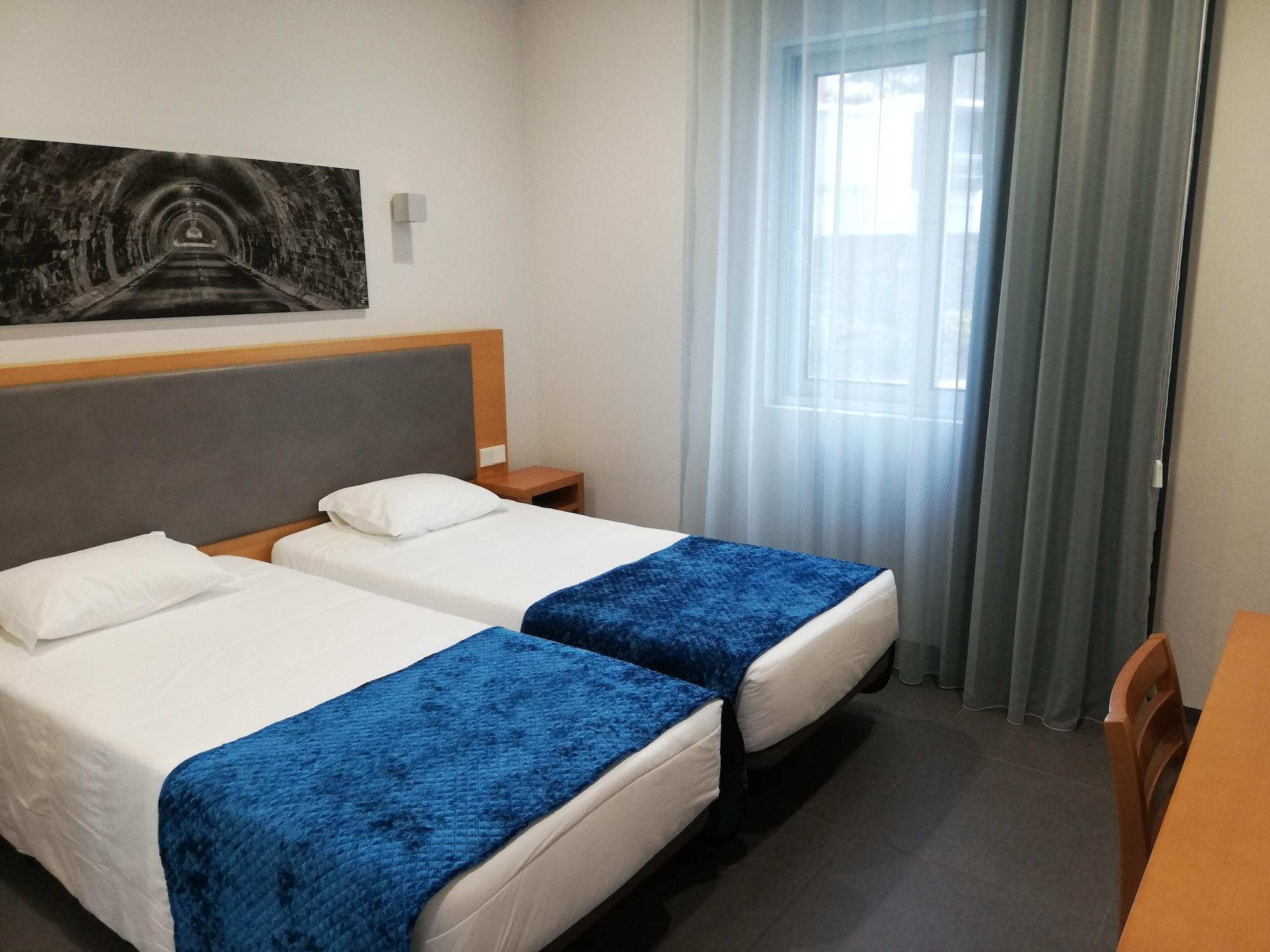 Whalesbay Hotel Apartamentos Capelas Bagian luar foto