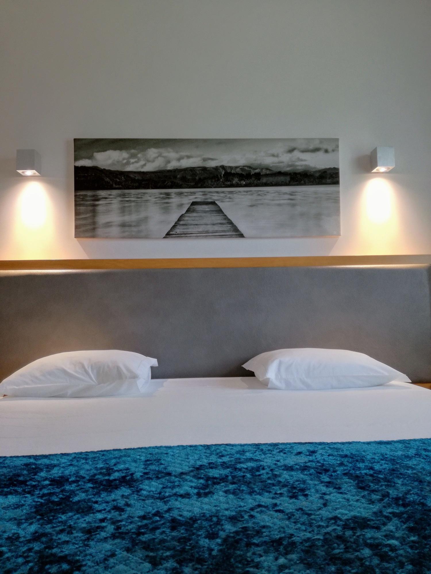Whalesbay Hotel Apartamentos Capelas Bagian luar foto