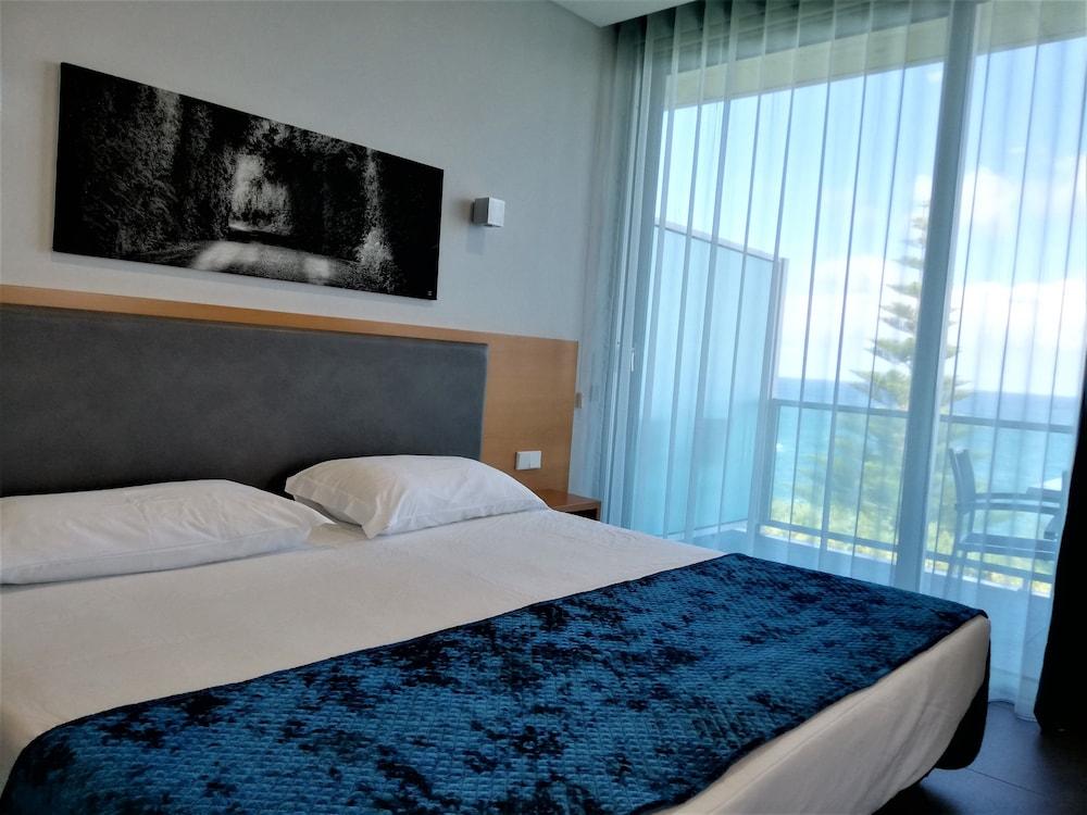 Whalesbay Hotel Apartamentos Capelas Bagian luar foto