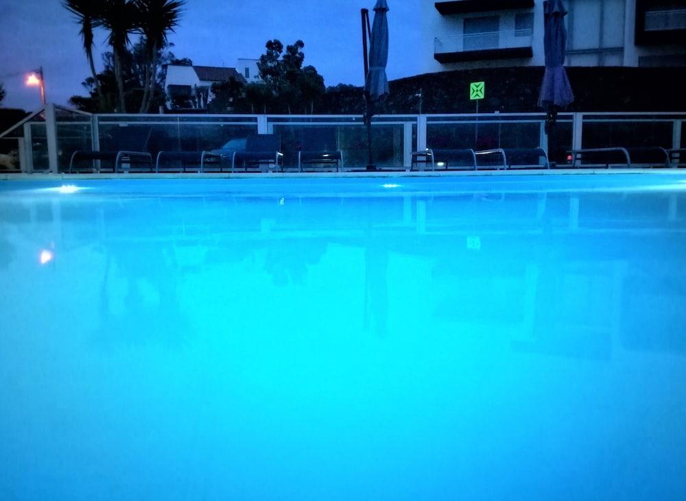 Whalesbay Hotel Apartamentos Capelas Bagian luar foto