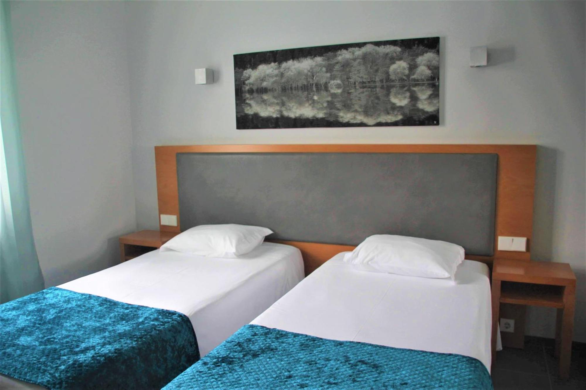Whalesbay Hotel Apartamentos Capelas Bagian luar foto