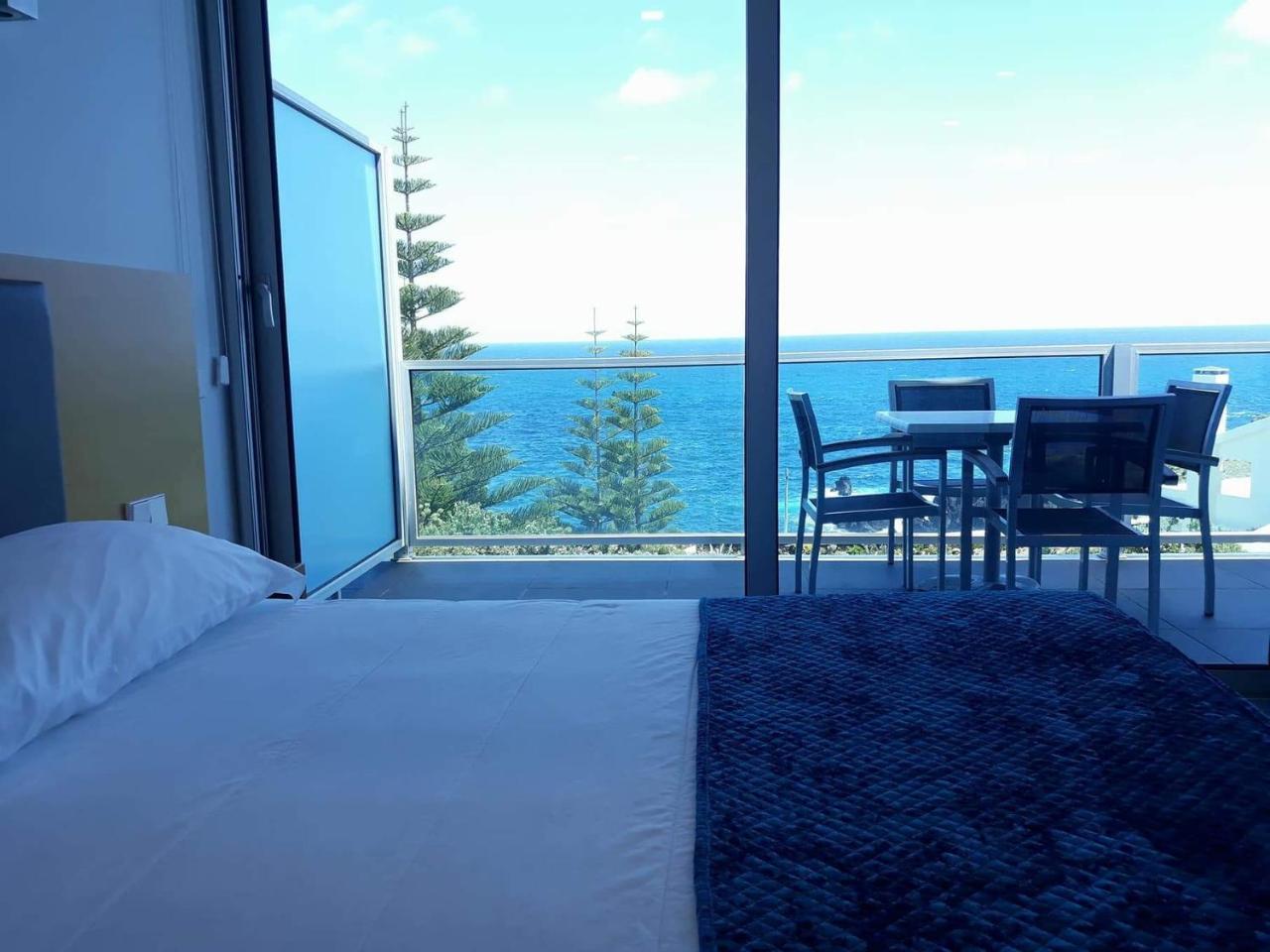 Whalesbay Hotel Apartamentos Capelas Bagian luar foto